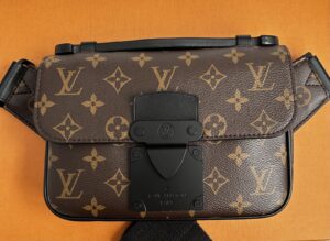 Louis Vuitton LV S Lock Sling Nerka dla Mężczyzn – Elegantna i Nowoczesna Torba na Pasek